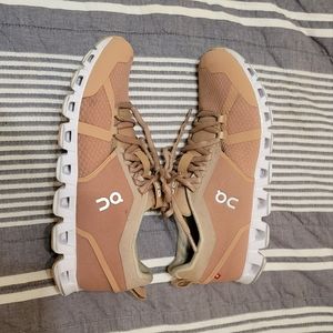 Womens On Cloud Running shoes